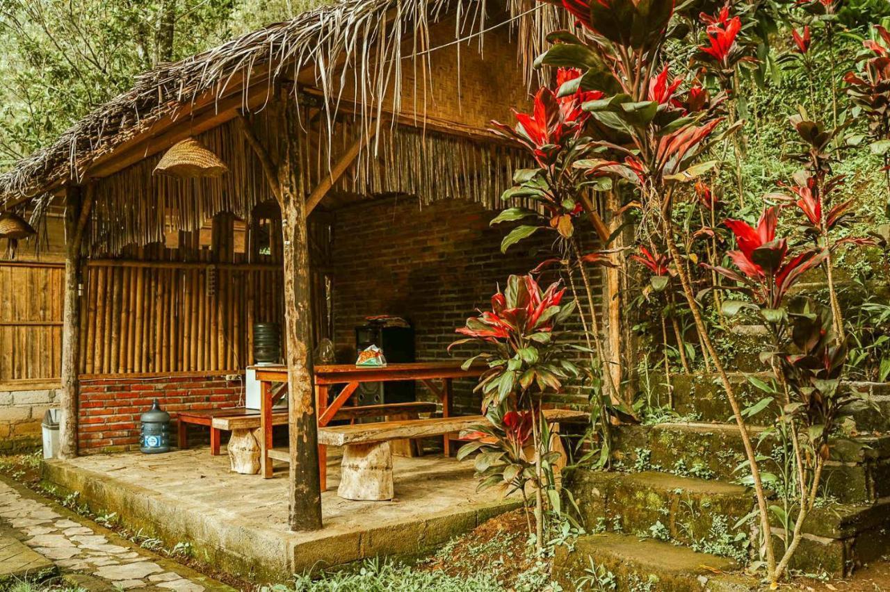 Buda's Homestay Lemukih Buleleng  Bagian luar foto